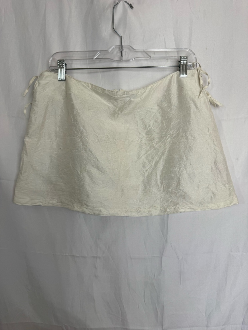 MaisonCléo Ivory Textured Silk Mini Skirt - Side Tie Detail Size 44 L